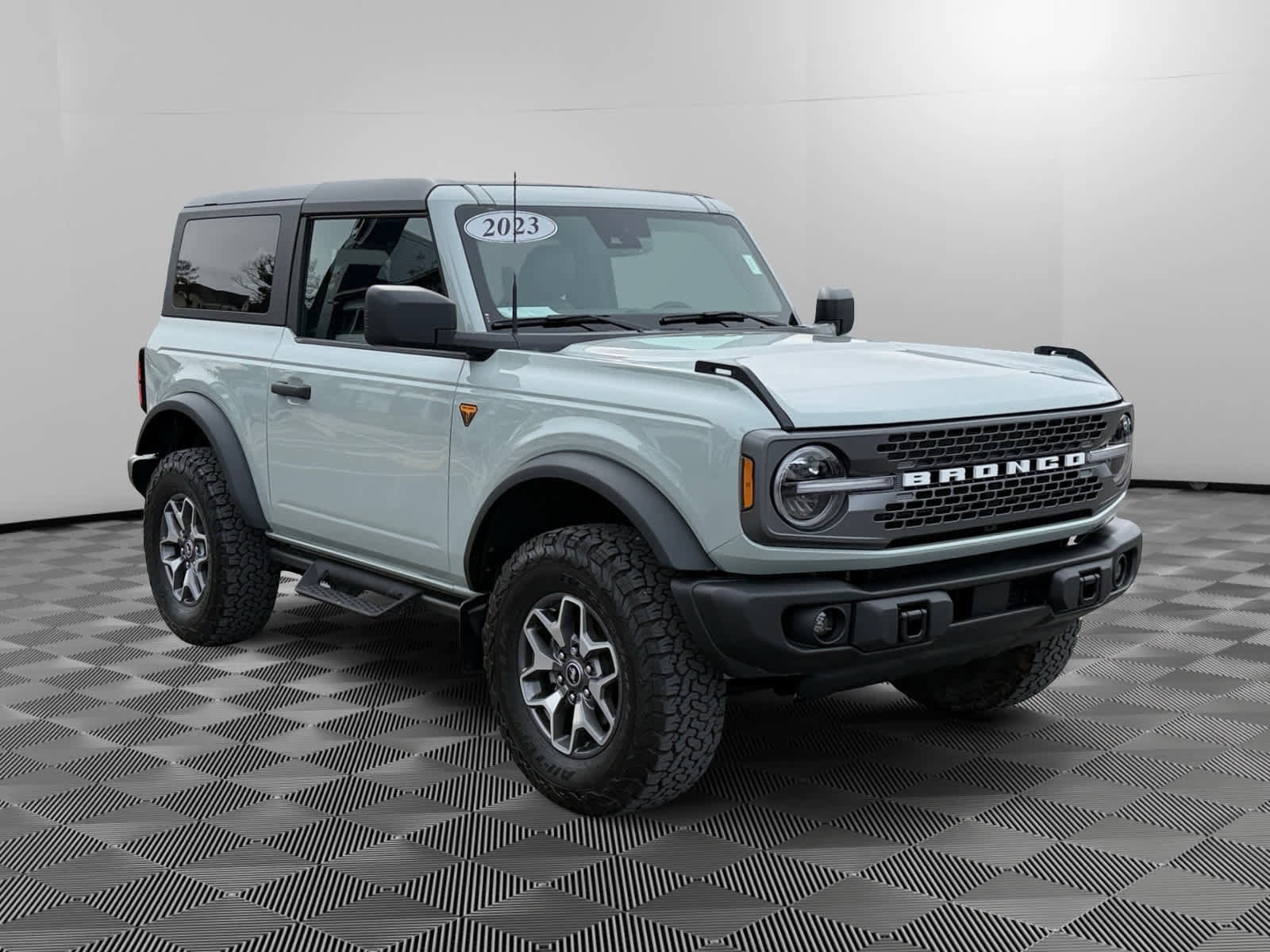 Used 2023 Ford Bronco Badlands image 7