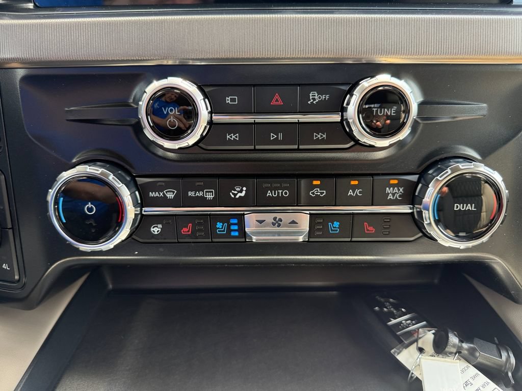 New 2026 Ford F250 Platinum AWD/4WD image 13