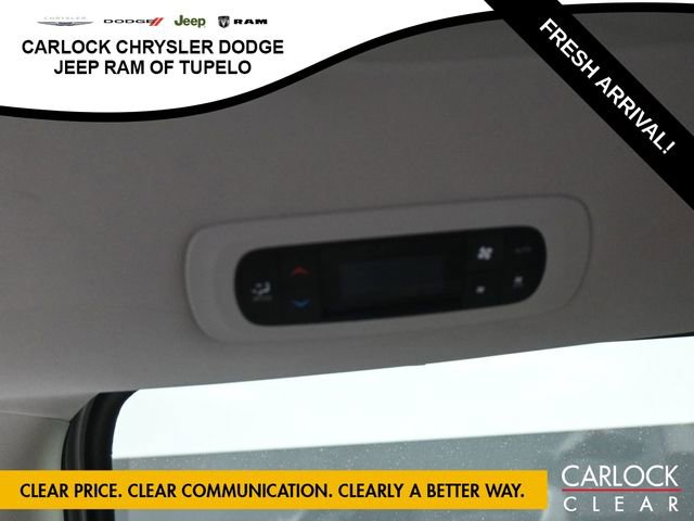 Used 2021 Chrysler Pacifica Touring-L image 37