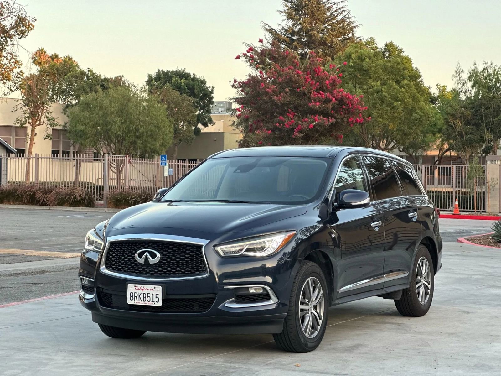 Used 2020 INFINITI QX60 Pure image 3