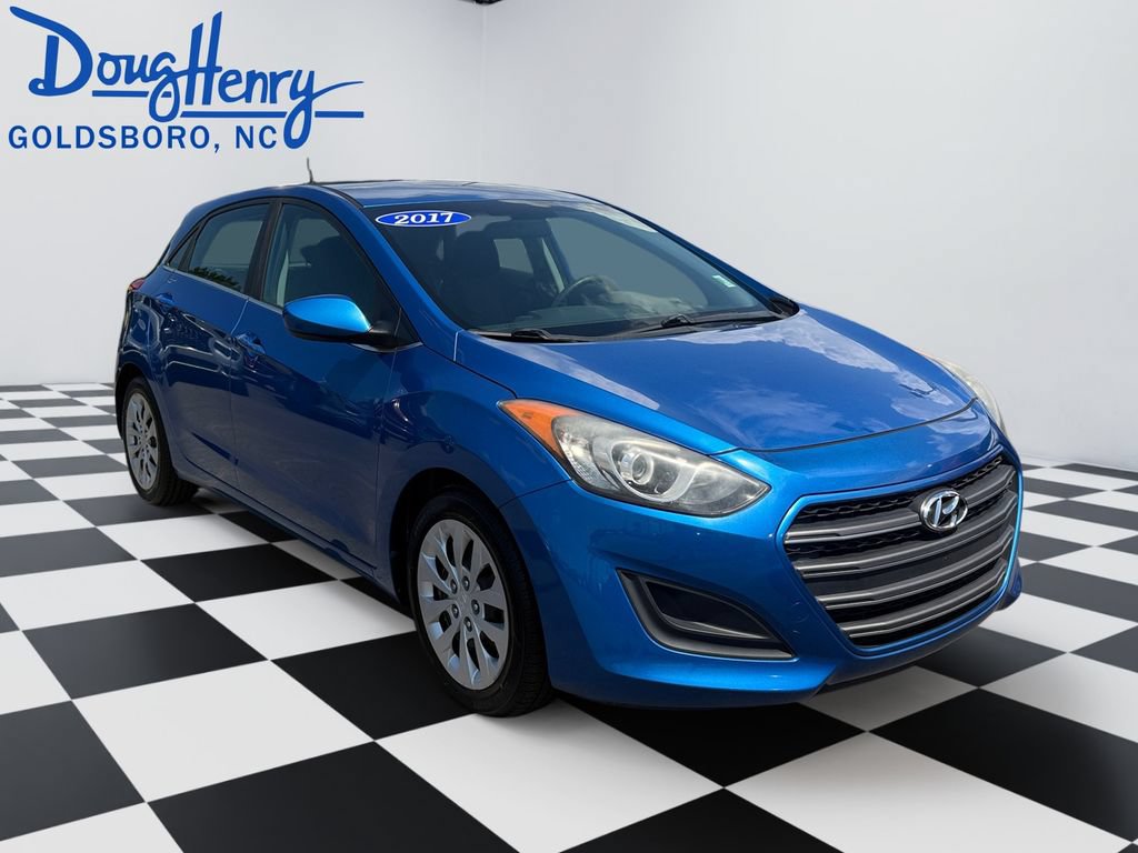 Used 2017 Hyundai Elantra GT FWD image 7