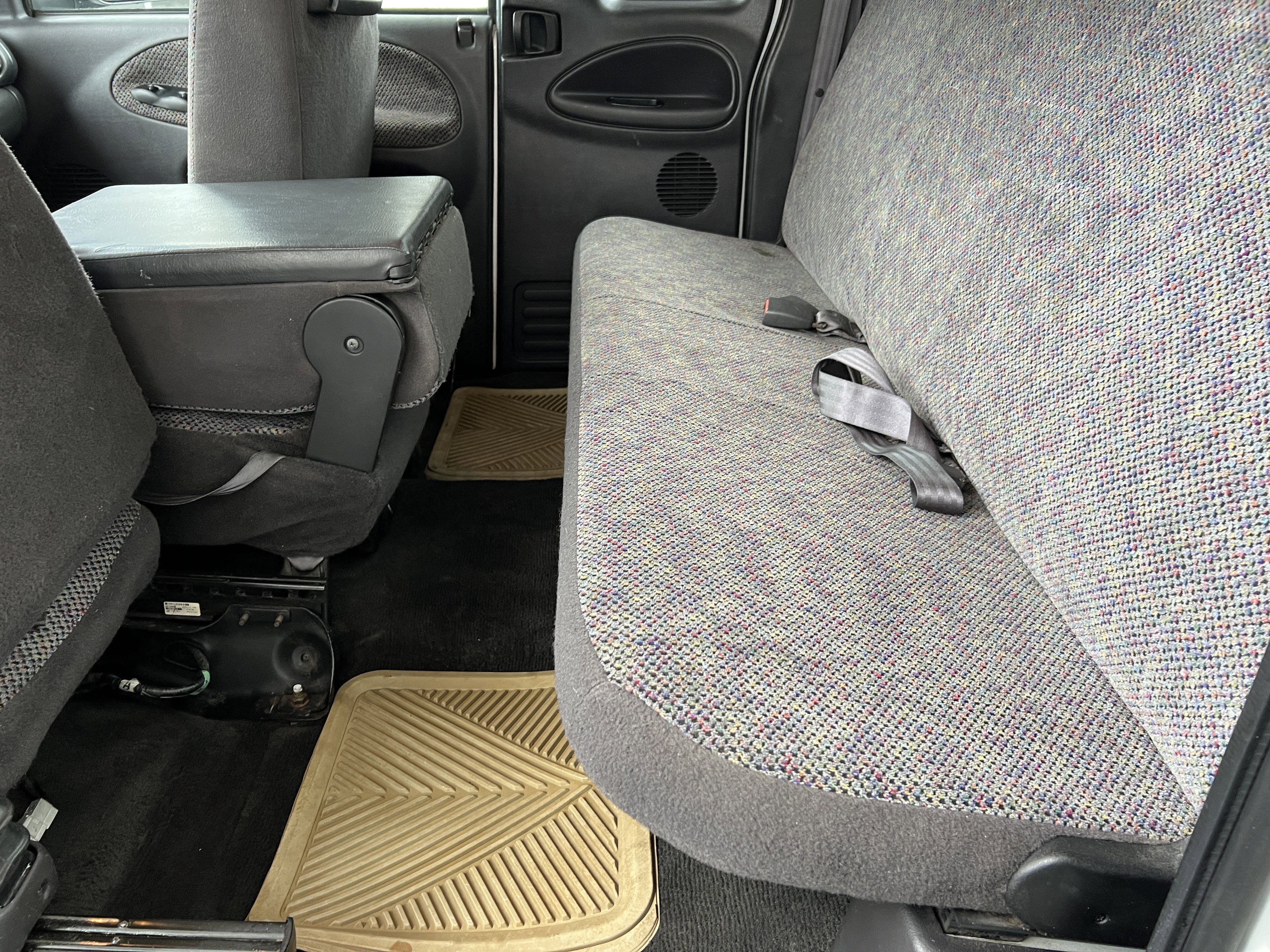 Used 2001 Dodge Ram 2500 Truck ST image 14