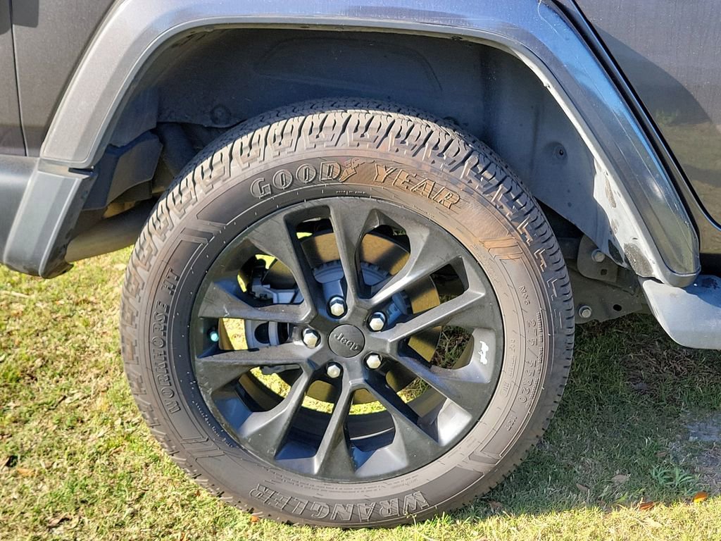 Used 2021 Jeep Wrangler Unlimited Sahara image 16