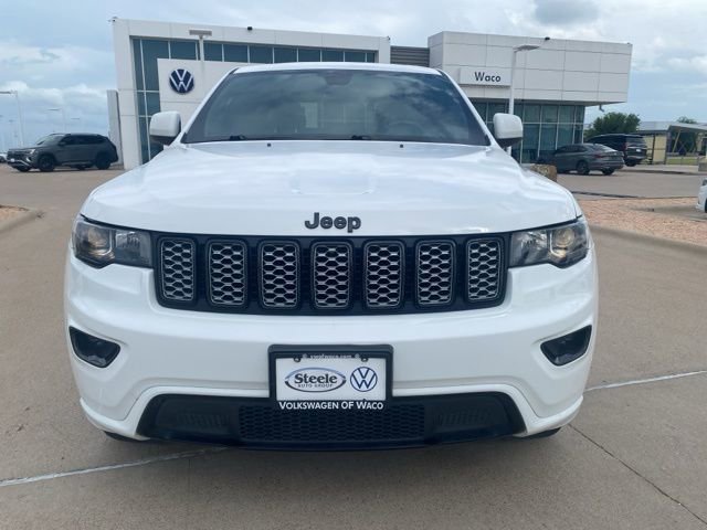 Used 2019 Jeep Grand Cherokee Altitude image 2
