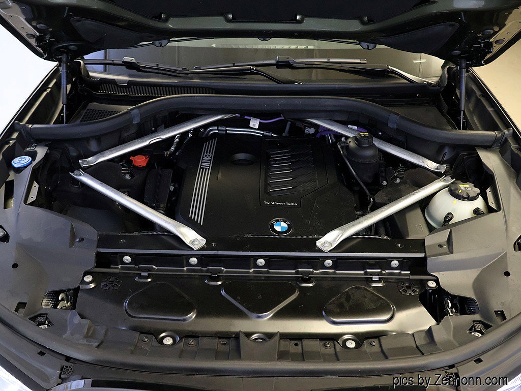 Used 2022 BMW X7 xDrive40i w/ M Sport Package image 42