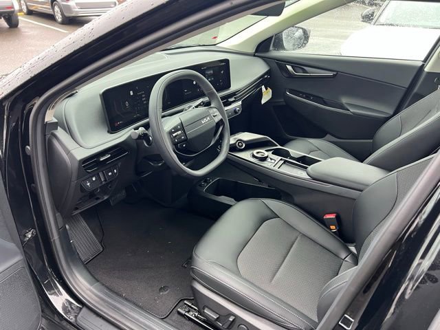 New 2025 Kia EV6 Light w/ Light LR Technology Package RWD image 10