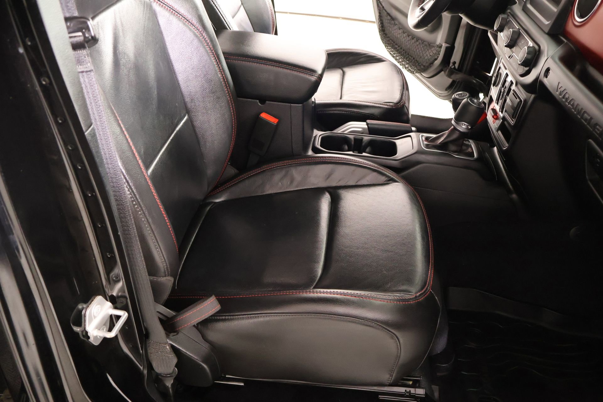 Used 2018 Jeep Wrangler Unlimited Rubicon image 12