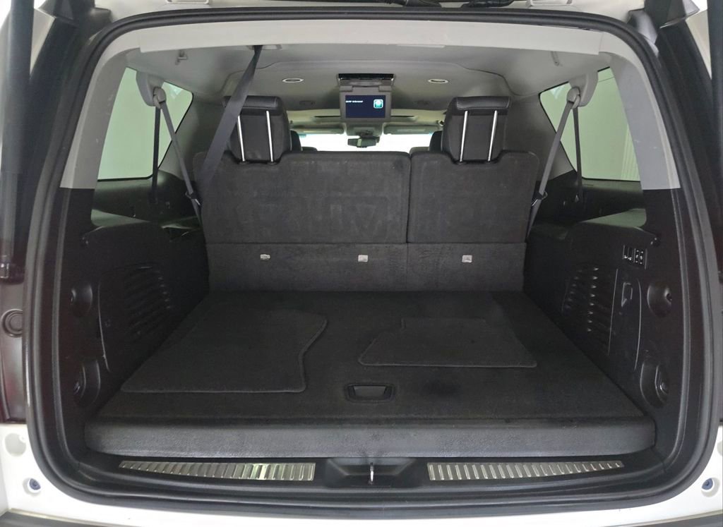 Used 2019 Chevrolet Suburban LT image 8