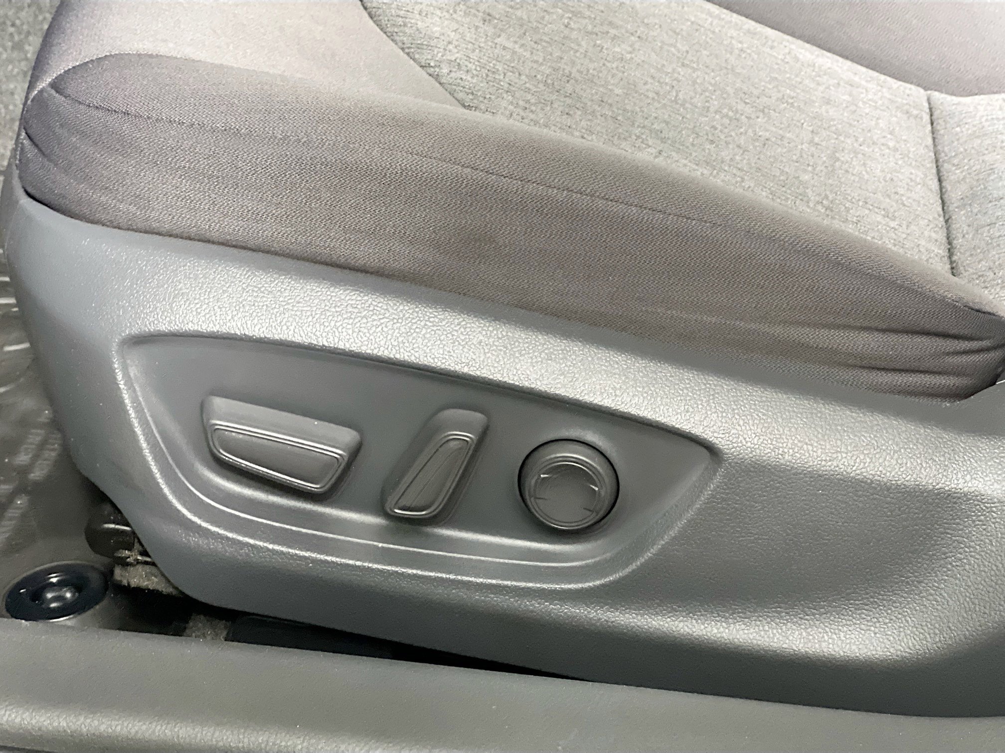 Used 2021 Toyota Camry LE image 15