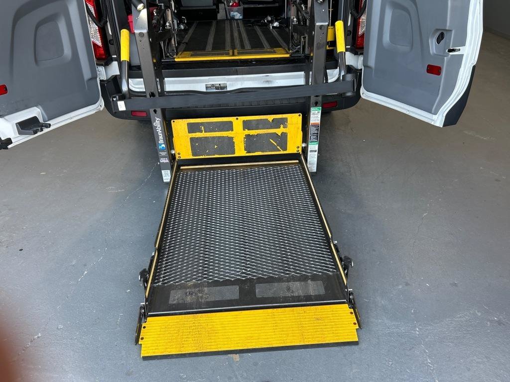 Used 2018 Ford Transit 150 XL RWD image 12