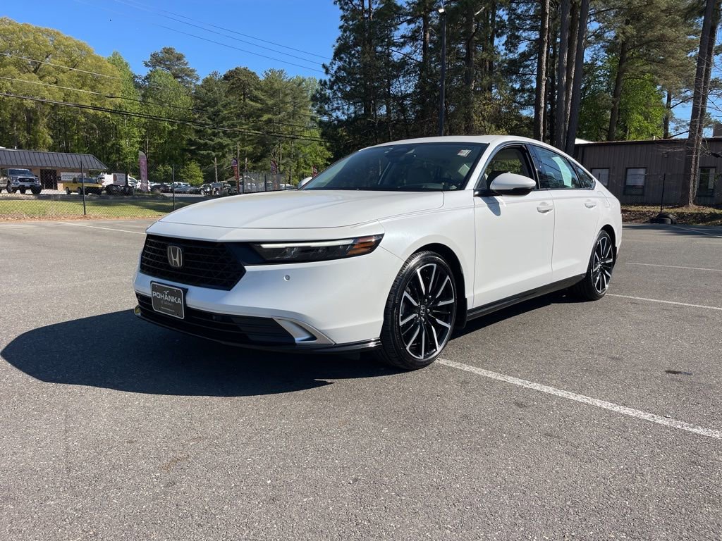 Certified 2023 Honda Accord Touring image 2