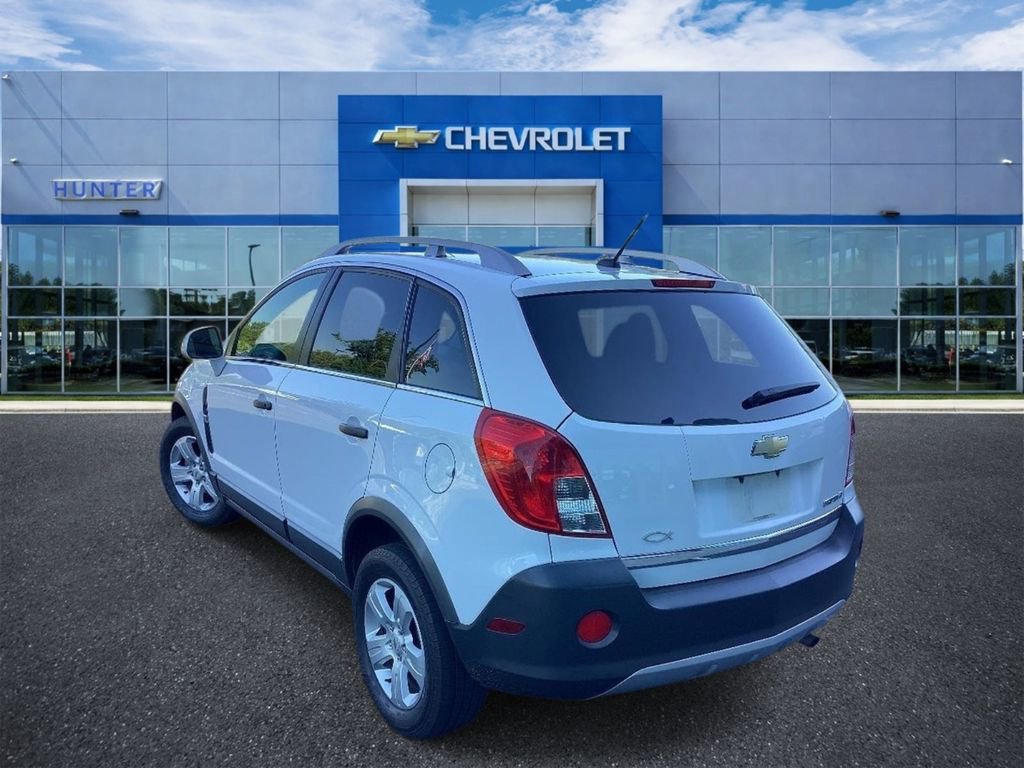 Used 2014 Chevrolet Captiva Sport LS FWD image 2
