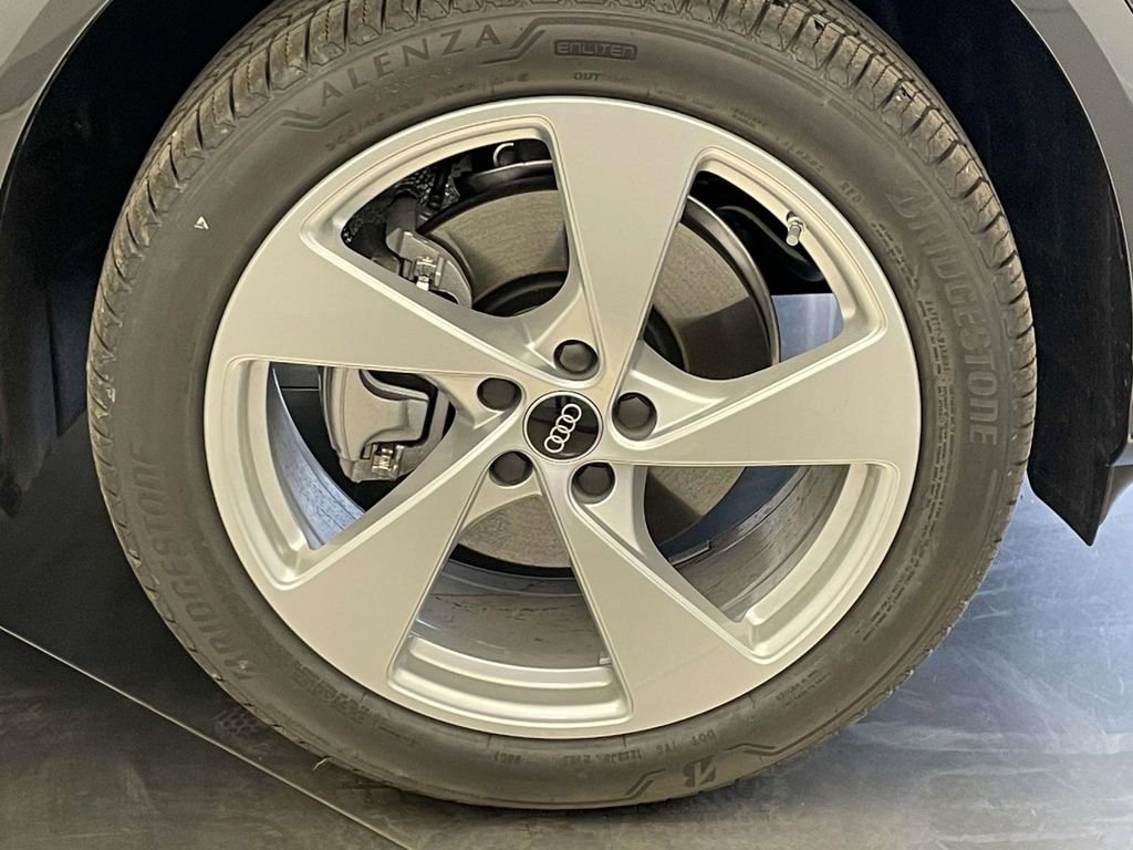 New 2025 Audi Q5 Premium Plus image 13