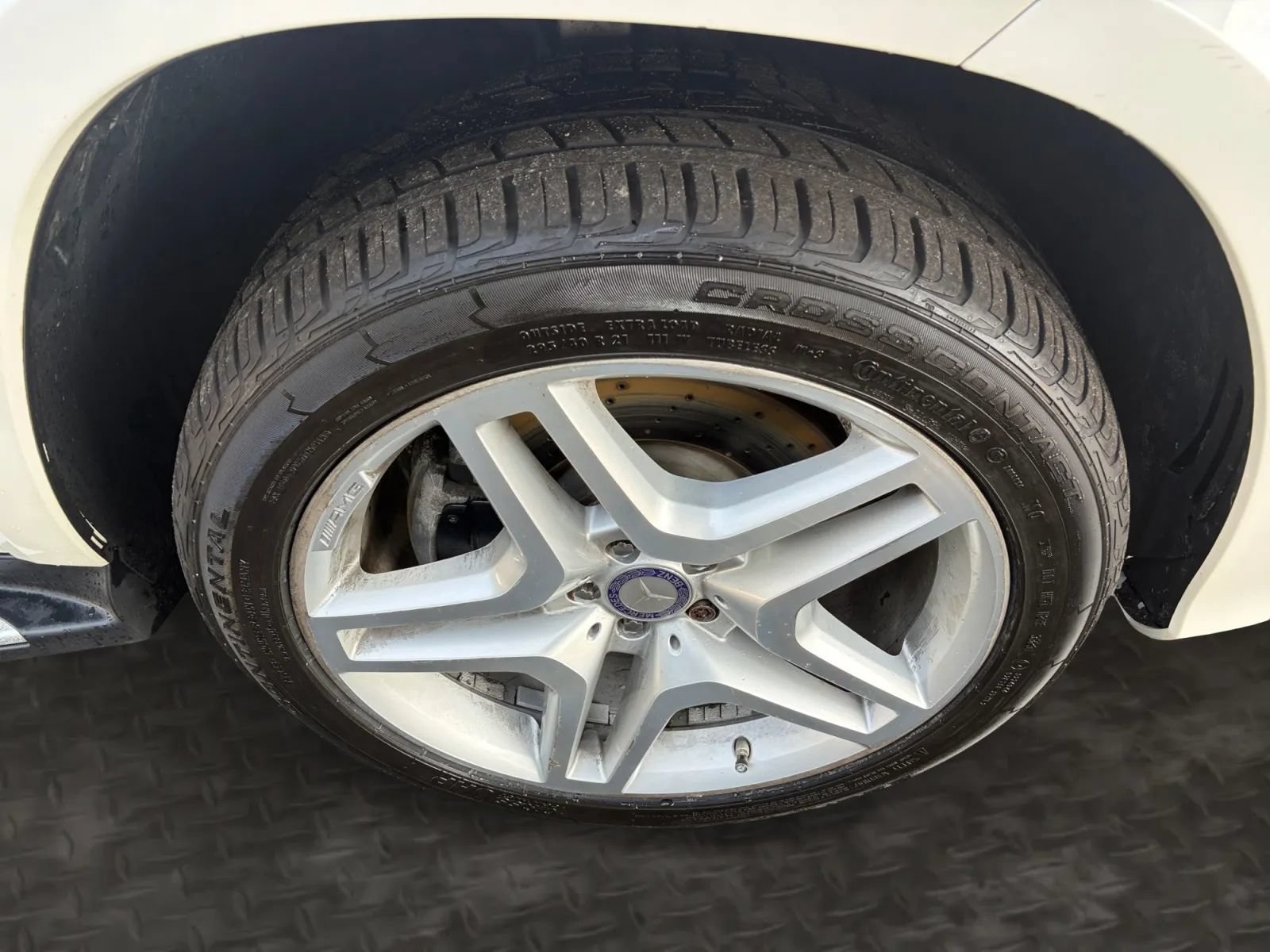Used 2016 Mercedes-Benz GL 550 4MATIC image 41