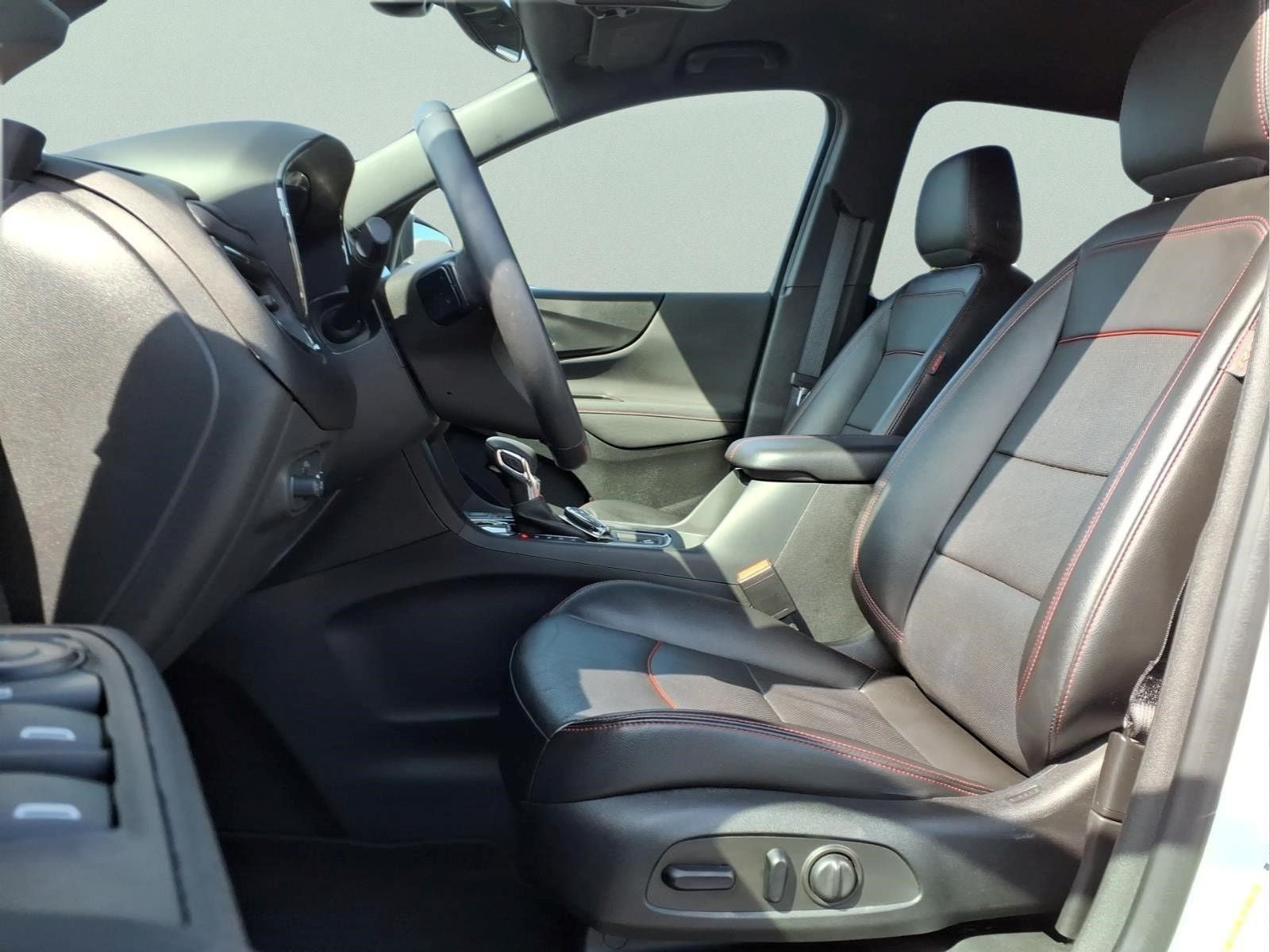 Used 2022 Chevrolet Equinox RS w/ RS Leather Package FWD image 21