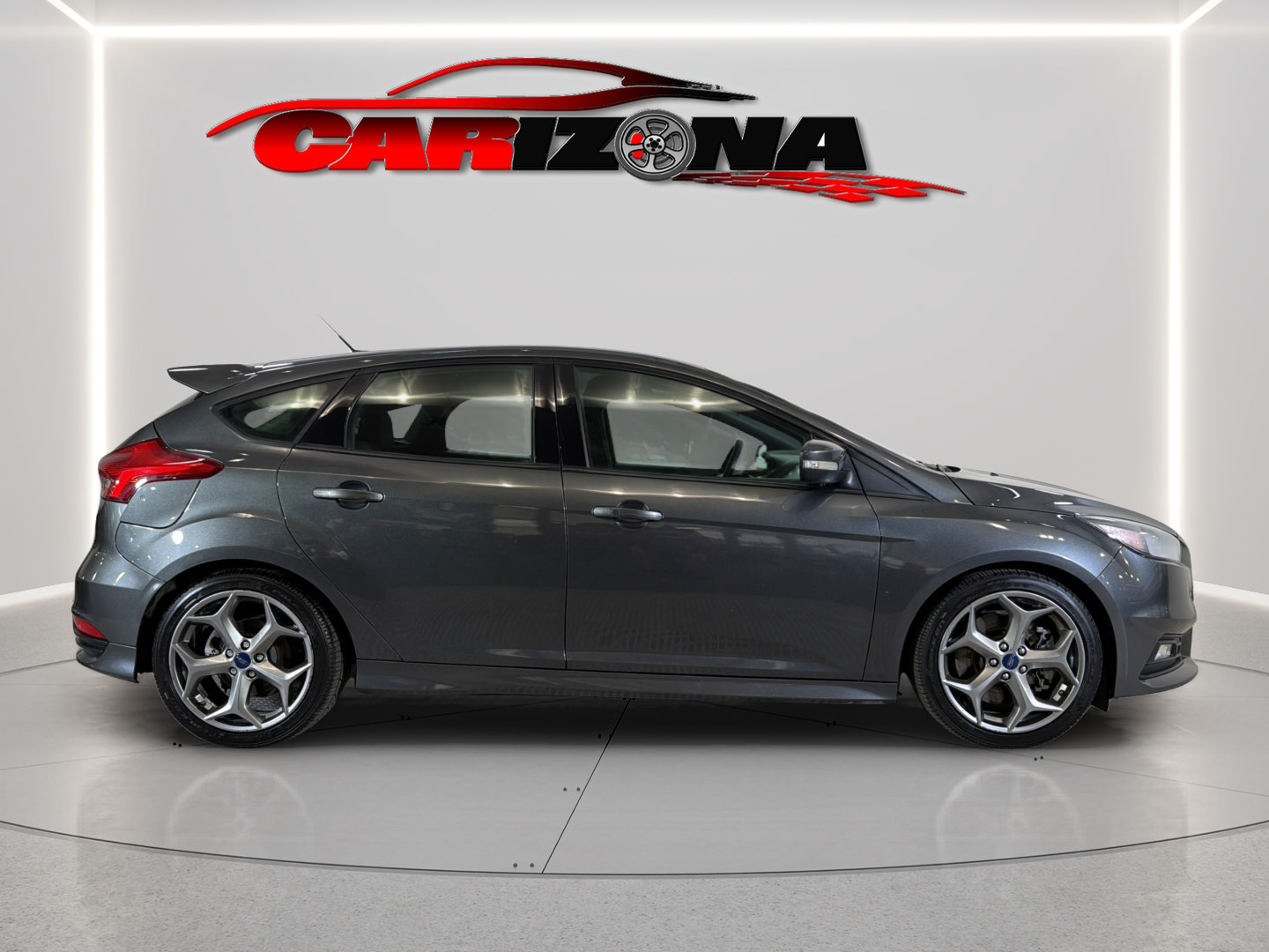 Used 2016 Ford Focus ST FWD image 4
