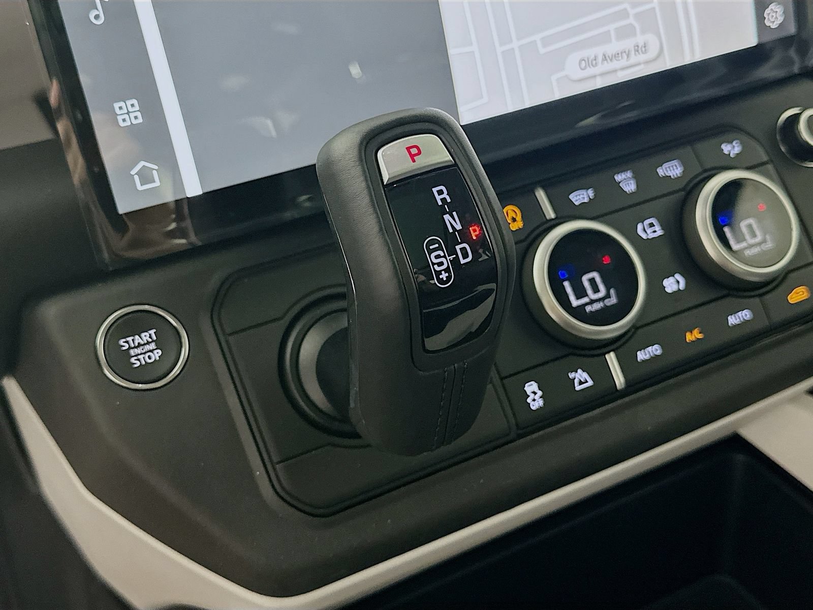 New 2026 Land Rover Defender 110 S AWD/4WD image 29