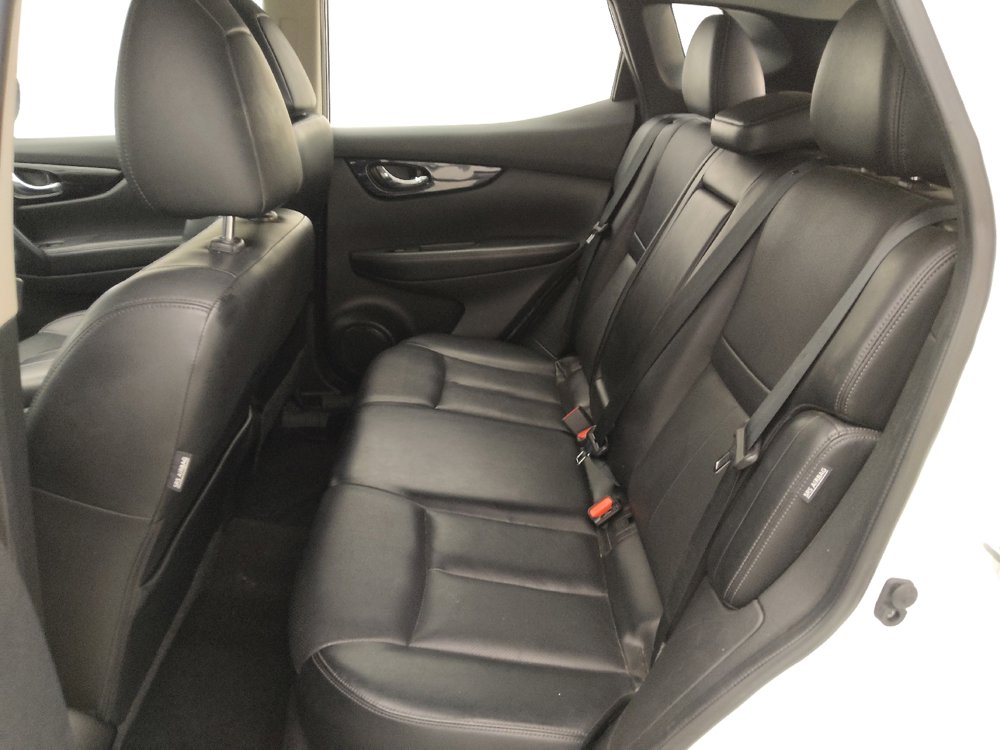 Used 2021 Nissan Rogue Sport SL AWD/4WD image 18