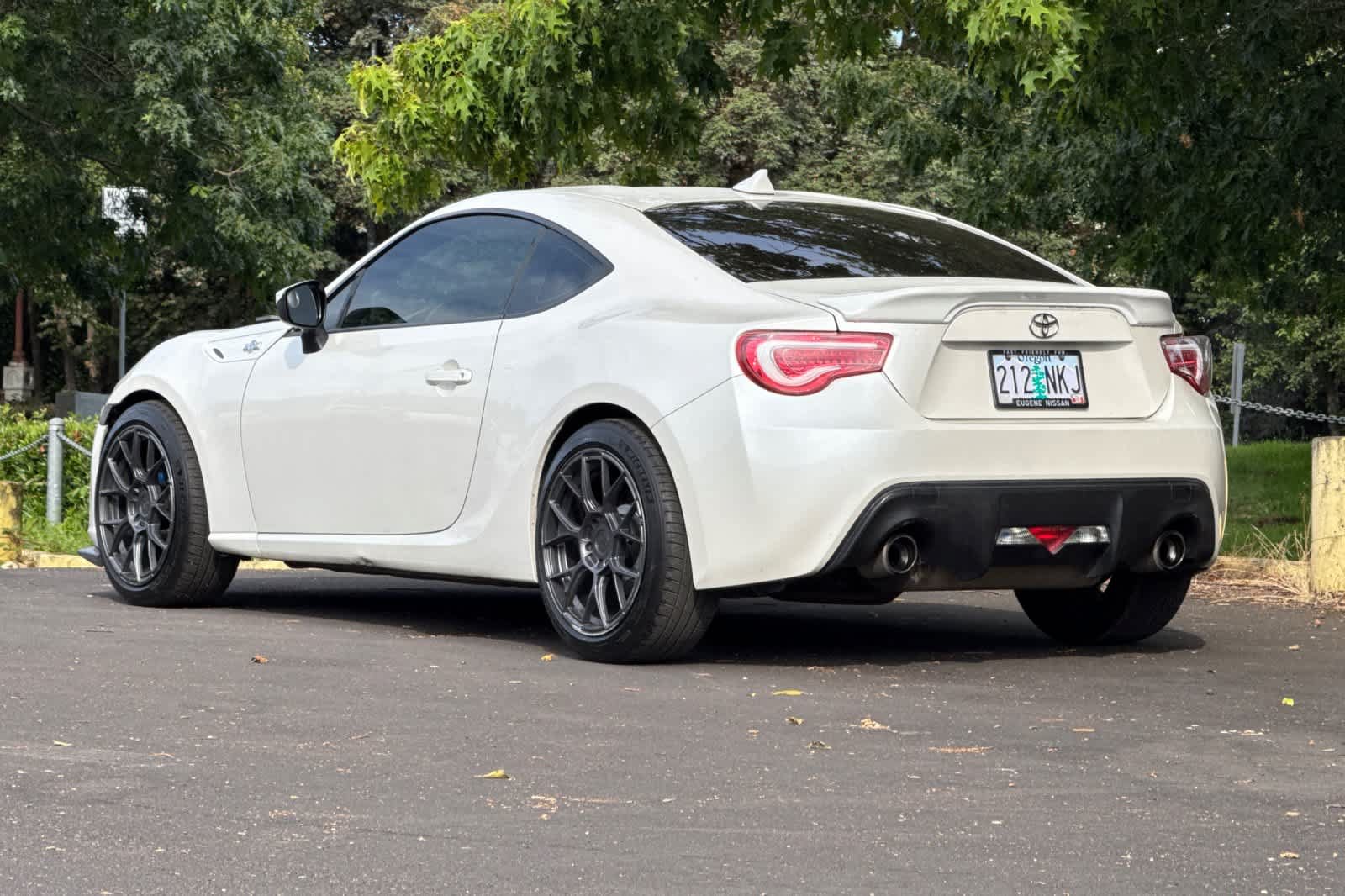 Used 2013 Scion FR-S RWD image 6