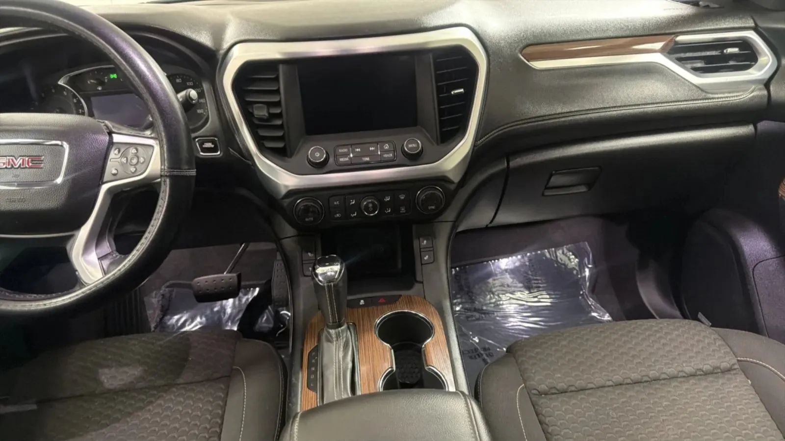 Used 2018 GMC Acadia SLE w/ LPO, Cargo Package FWD image 18