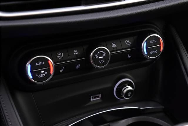 New 2024 Alfa Romeo Stelvio Ti AWD/4WD image 10