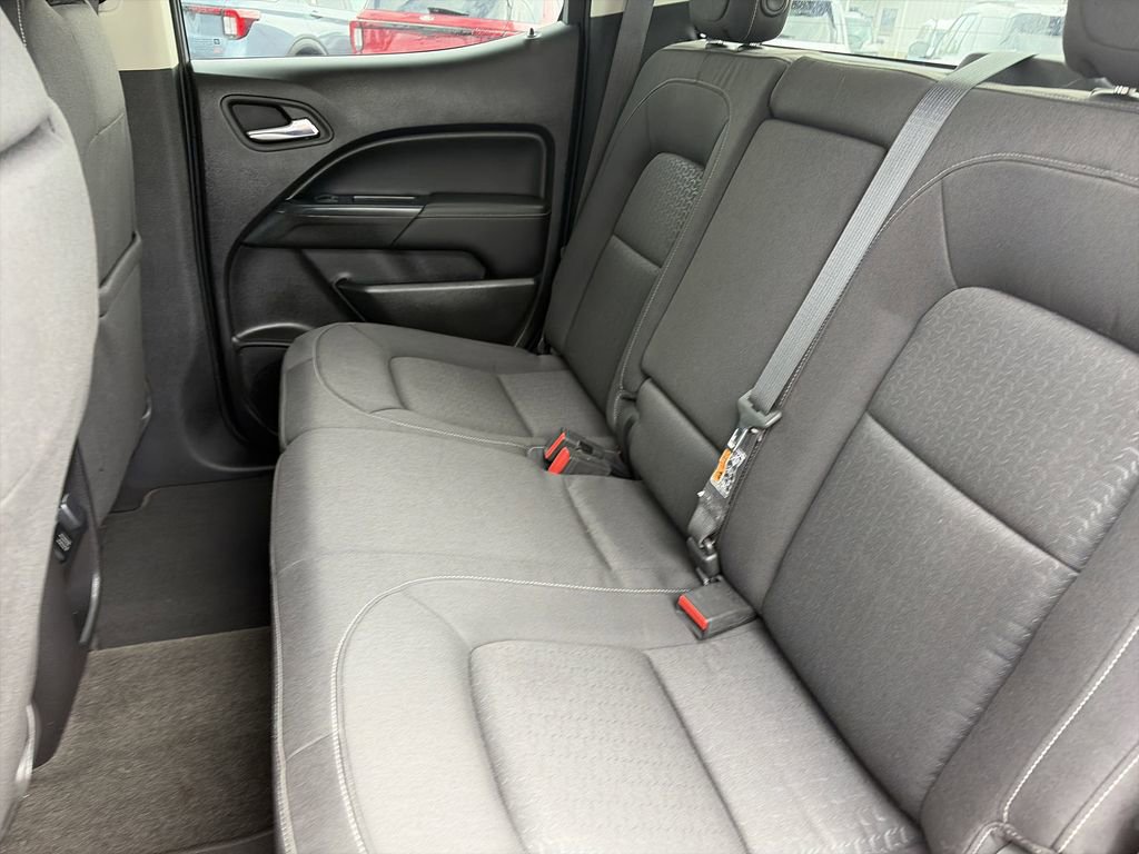 Used 2015 GMC Canyon SLE RWD image 28