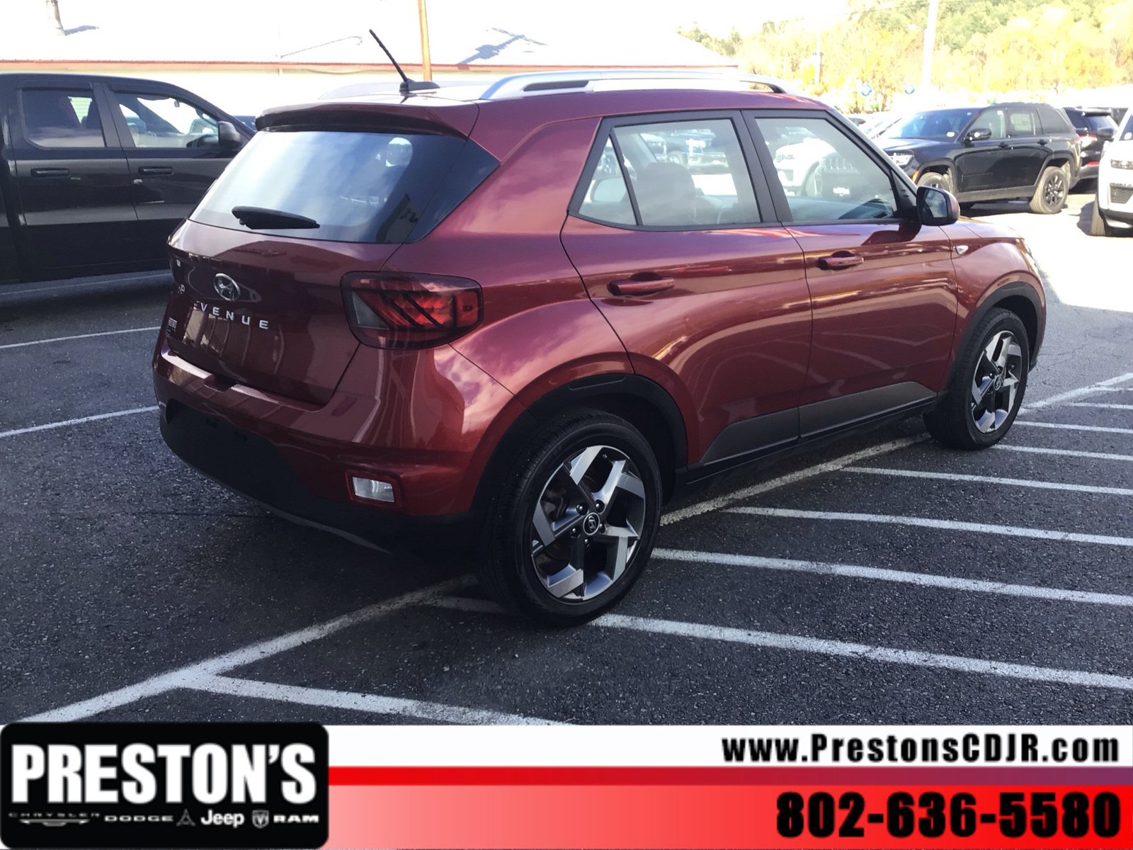 Used 2024 Hyundai Venue Limited FWD image 5