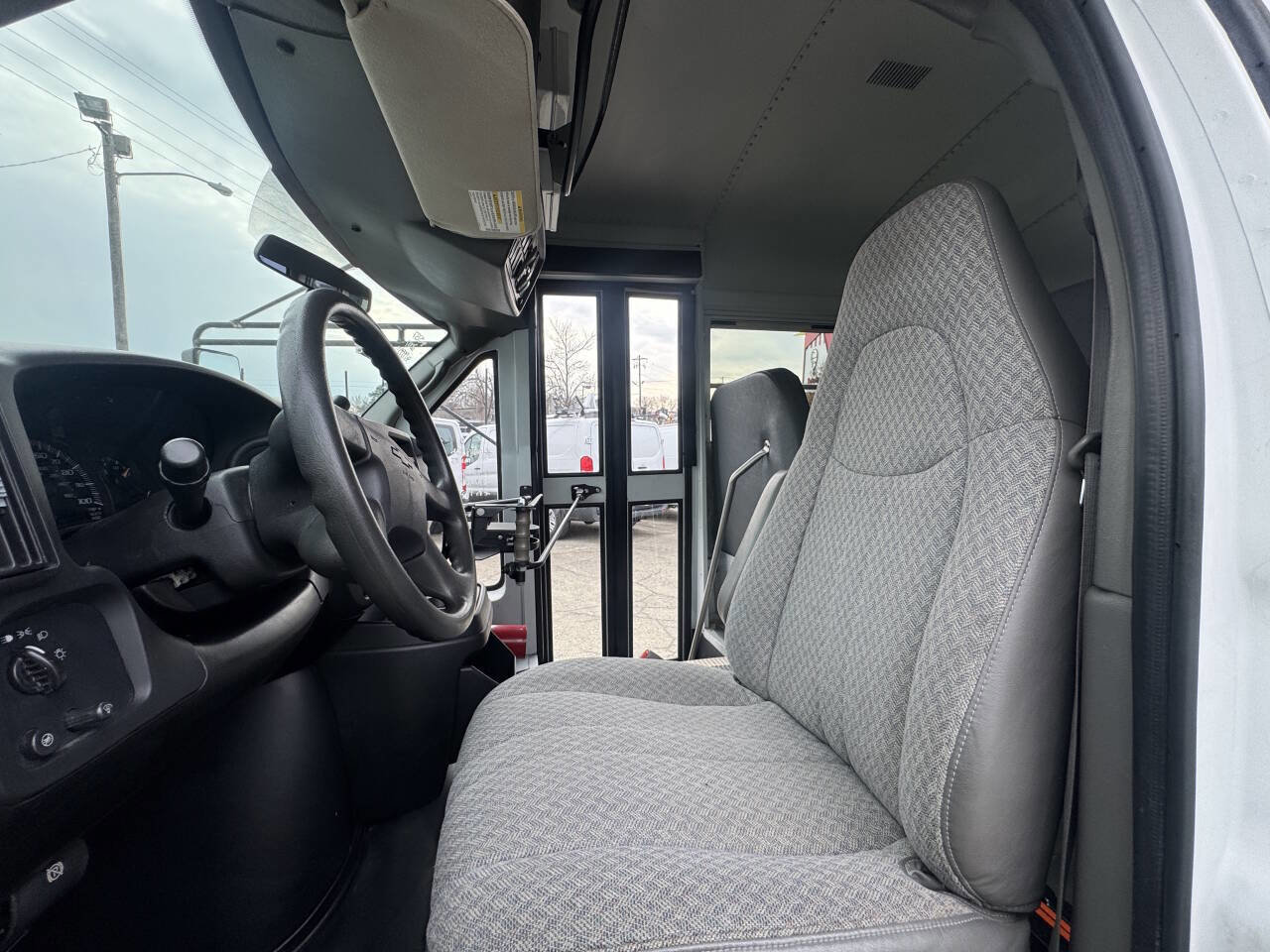 Used 2007 Chevrolet Express 3500 3500 2dr Commercial/Cutaway/Ch w/ School Bus Package image 14