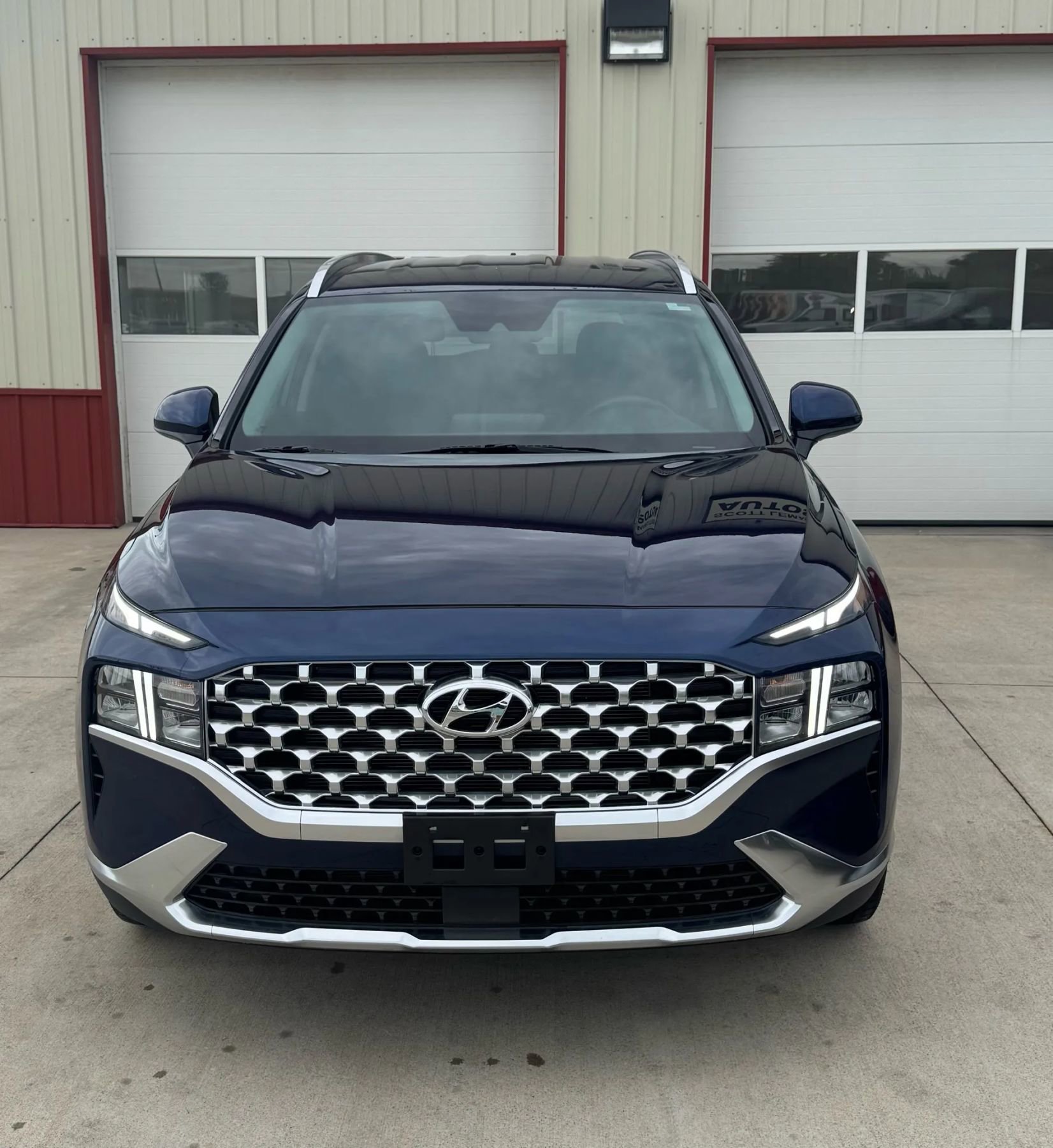 Used 2022 Hyundai Santa Fe SEL w/ Cargo Package image 2