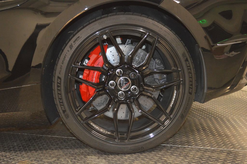 Used 2025 Chevrolet Corvette Z06 w/ Z07 Performance Package image 12