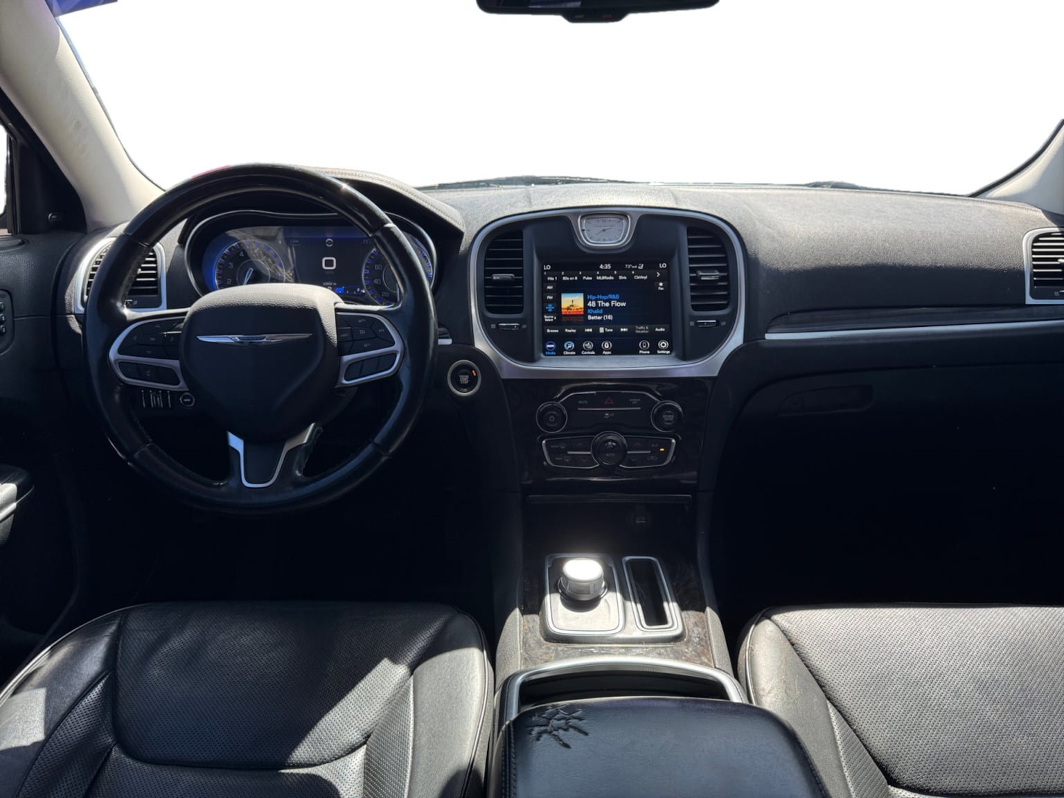 Used 2018 Chrysler 300 Limited image 12