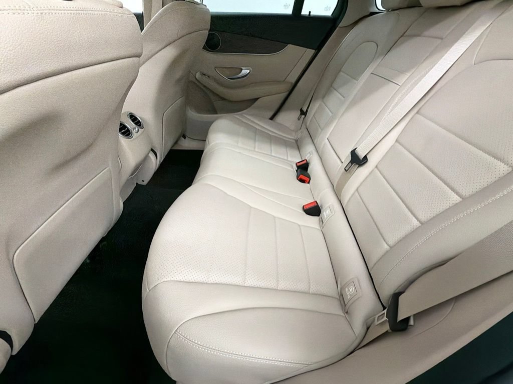 Used 2022 Mercedes-Benz GLC 300 w/ Premium Package Lite image 39