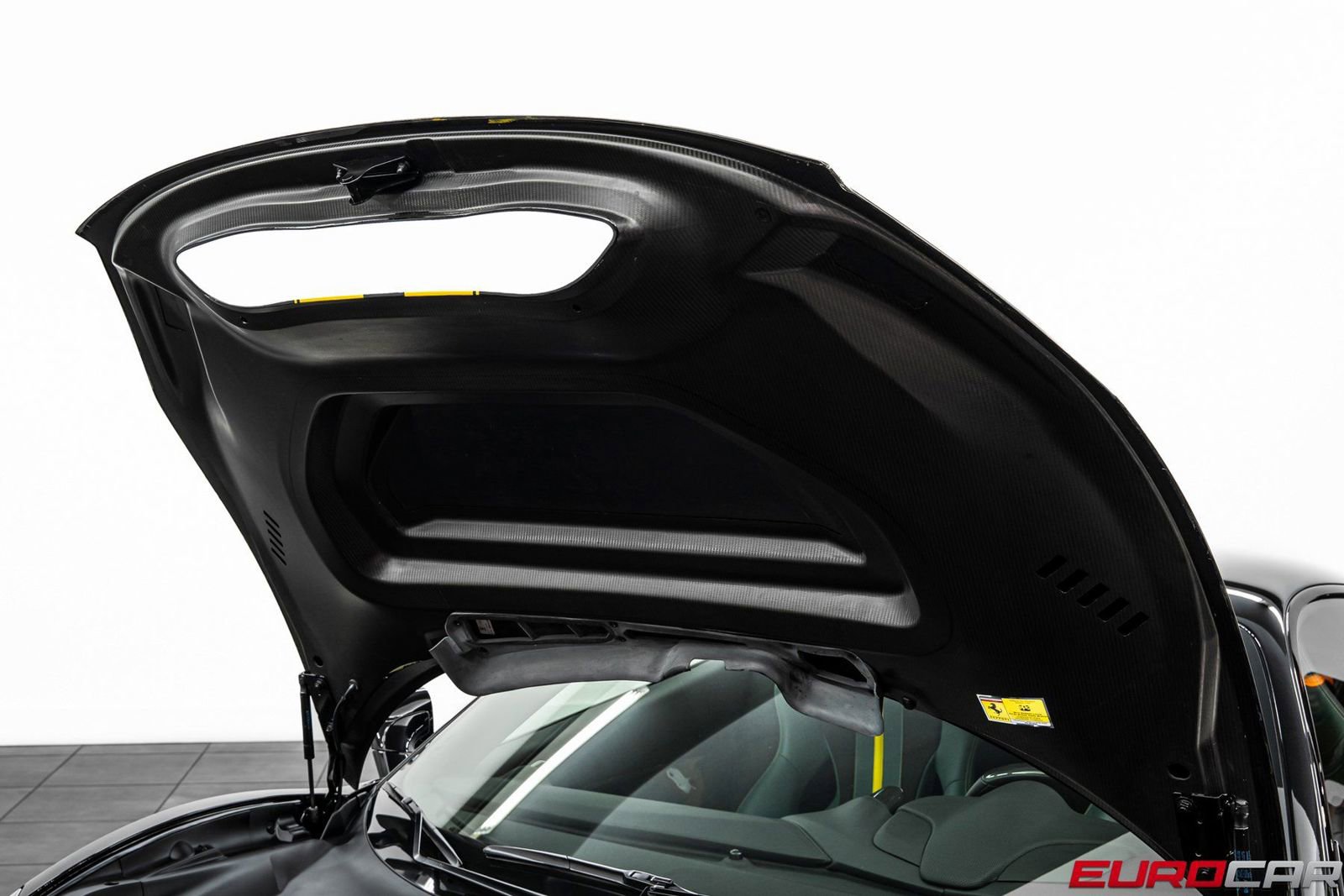 Used 2020 Ferrari 488 Pista Coupe image 10