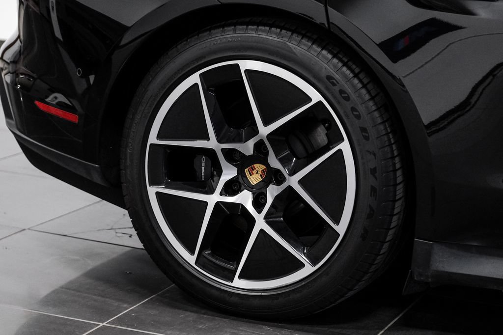 Used 2025 Porsche Taycan RWD image 49