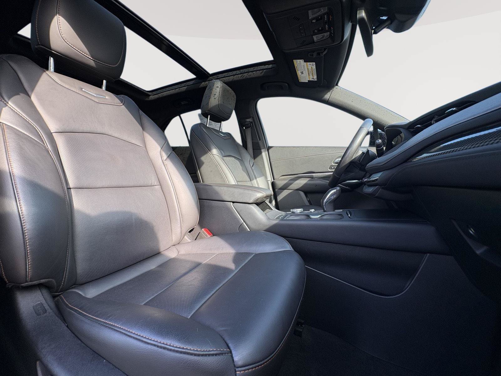 Used 2019 Cadillac XT4 Sport AWD/4WD image 25