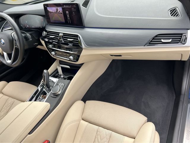 Used 2022 BMW 540i w/ Premium Package RWD image 34
