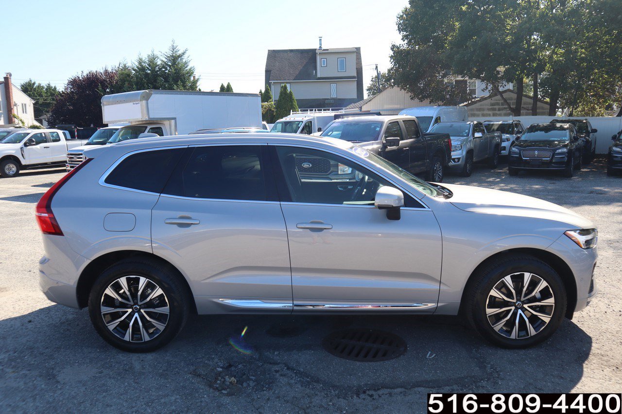 Used 2023 Volvo XC60 B5 Plus w/ Climate Package image 4