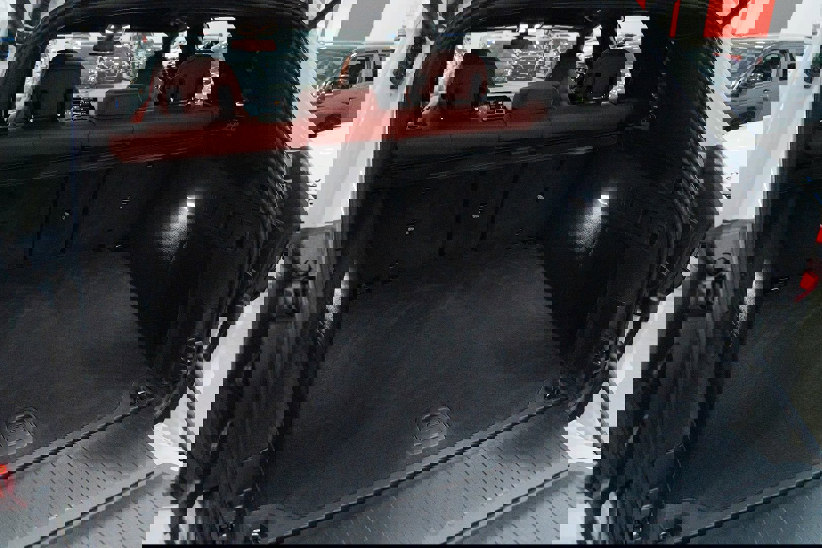 Used 2021 BMW X5 M w/ Competition Package image 31