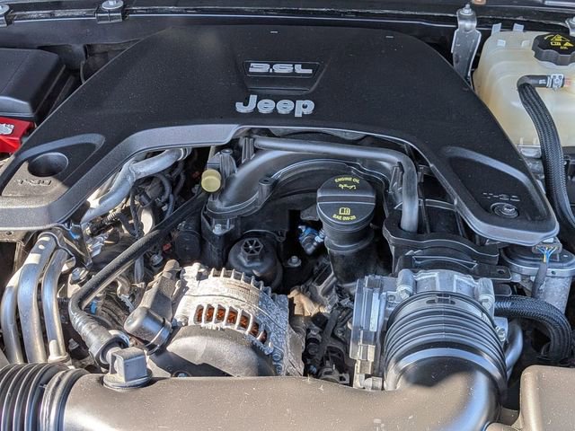 Certified 2019 Jeep Wrangler Unlimited Sahara w/ Quick Order Package 24M Moab AWD/4WD image 57