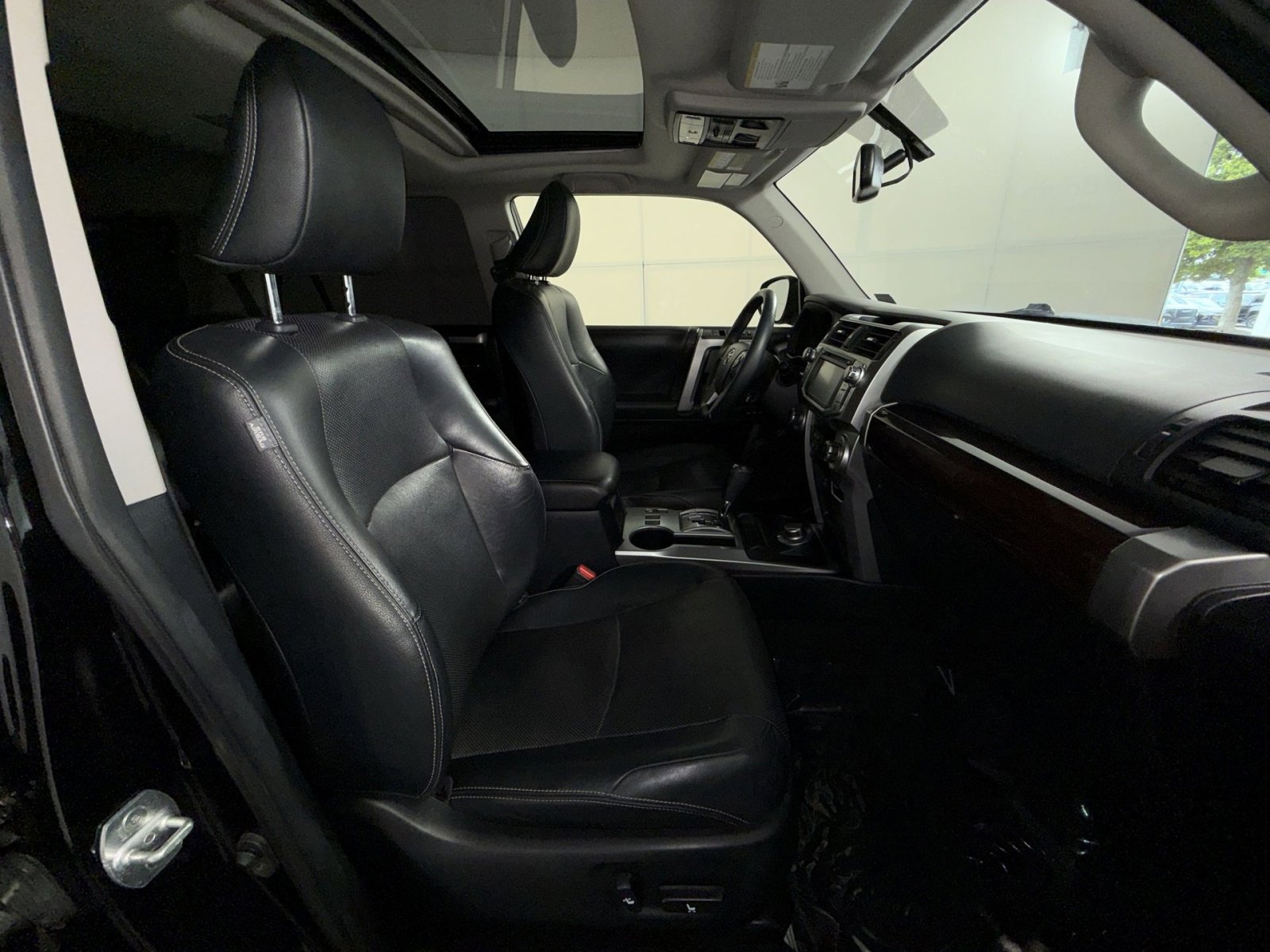 Used 2019 Toyota 4Runner Limited AWD/4WD image 27