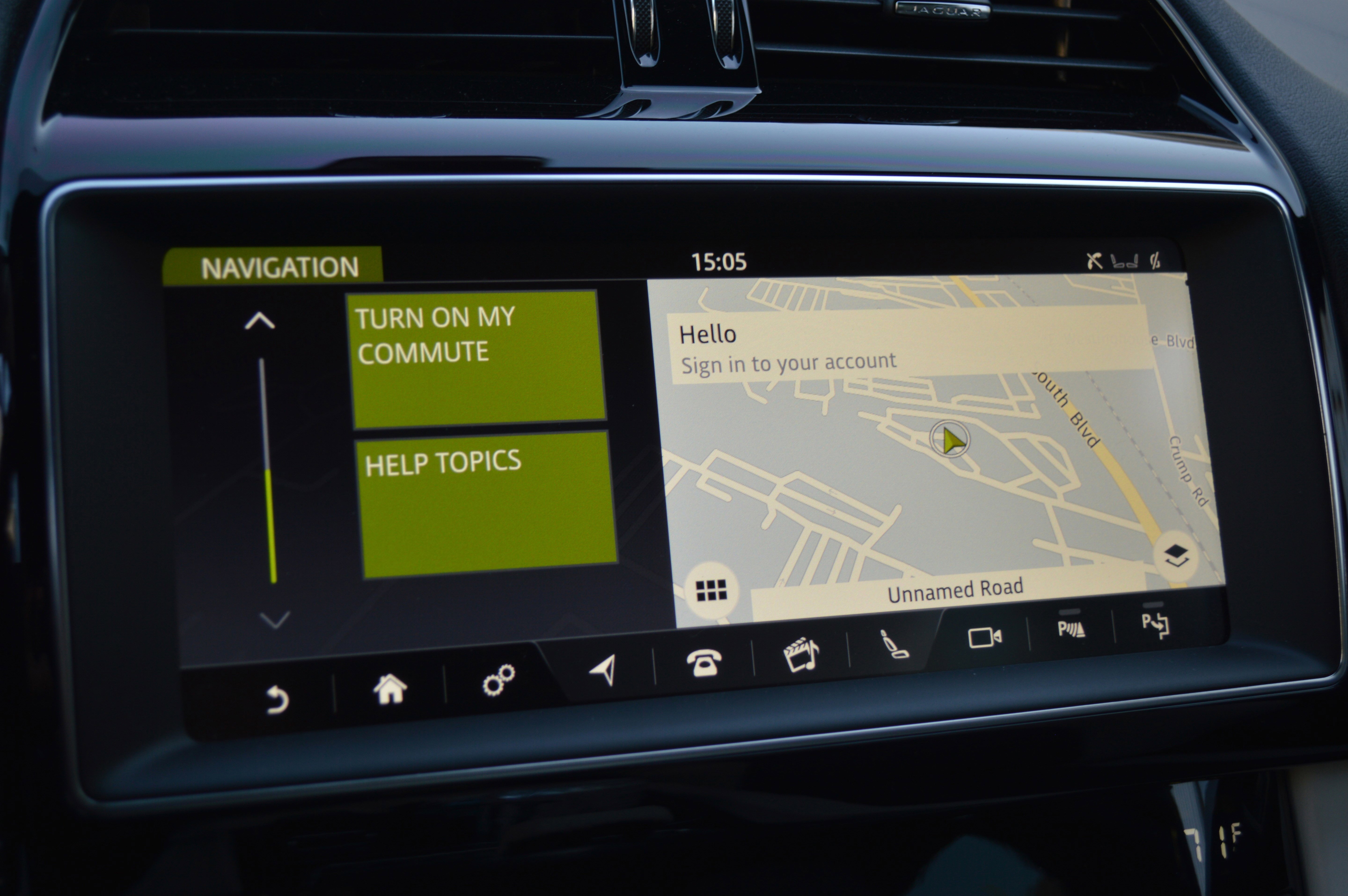 Used 2020 Jaguar F-PACE SVR image 21