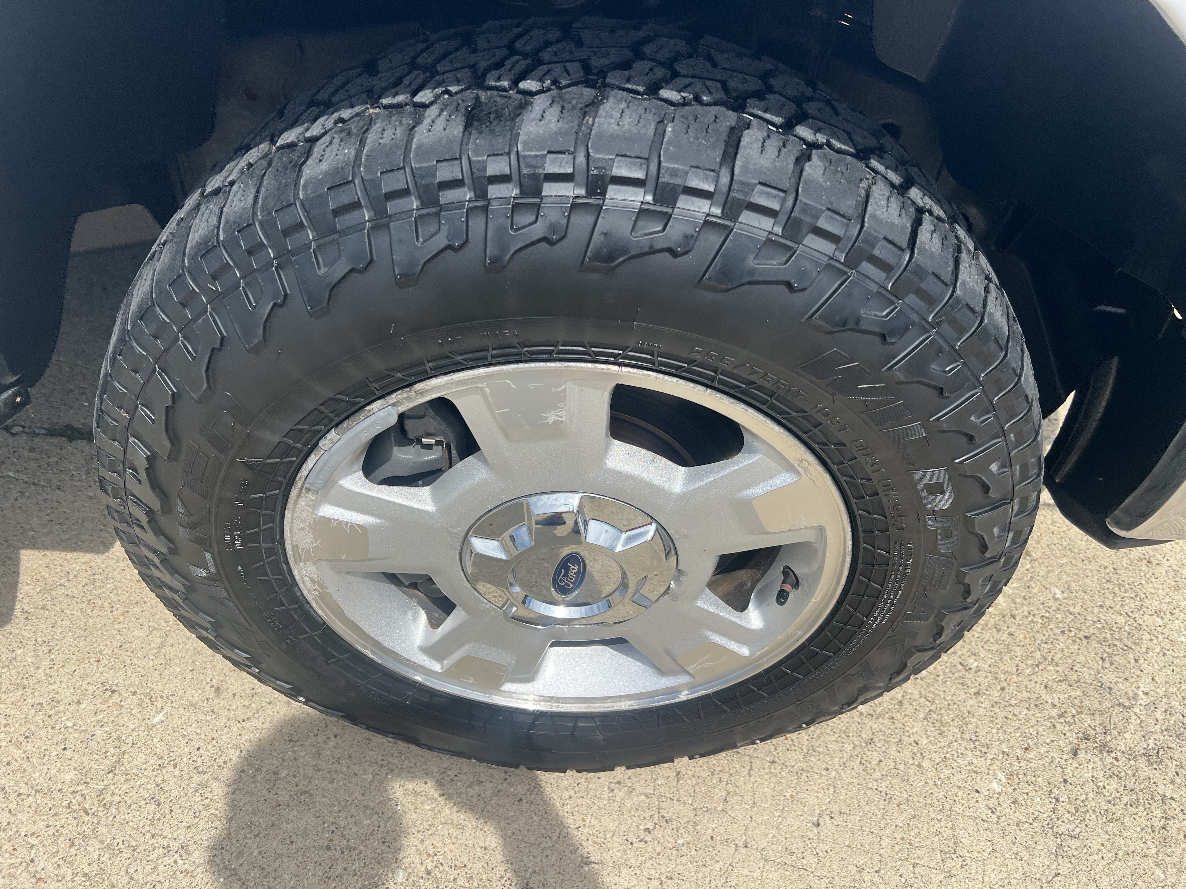 Used 2013 Ford F150 XL w/ Mid Equipment Group AWD/4WD image 2