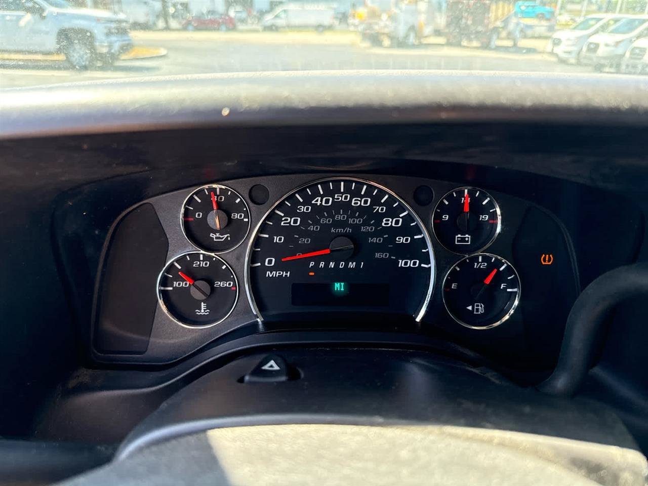 Used 2014 Chevrolet Express 2500 RWD image 15