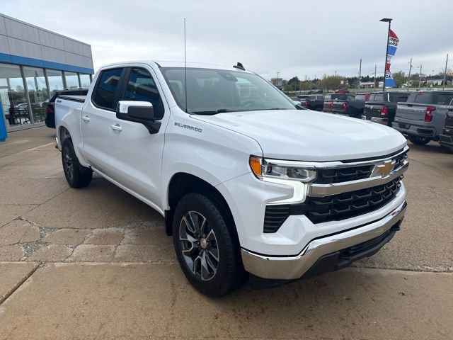 Used 2023 Chevrolet Silverado 1500 LT AWD/4WD image 7