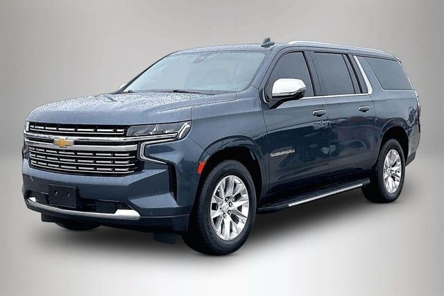 Used 2021 Chevrolet Suburban Premier w/ Premium Package RWD image 2