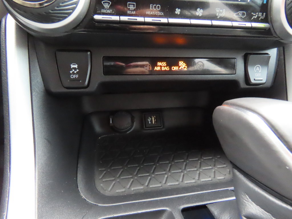 Used 2024 Toyota RAV4 XLE Premium AWD/4WD image 50