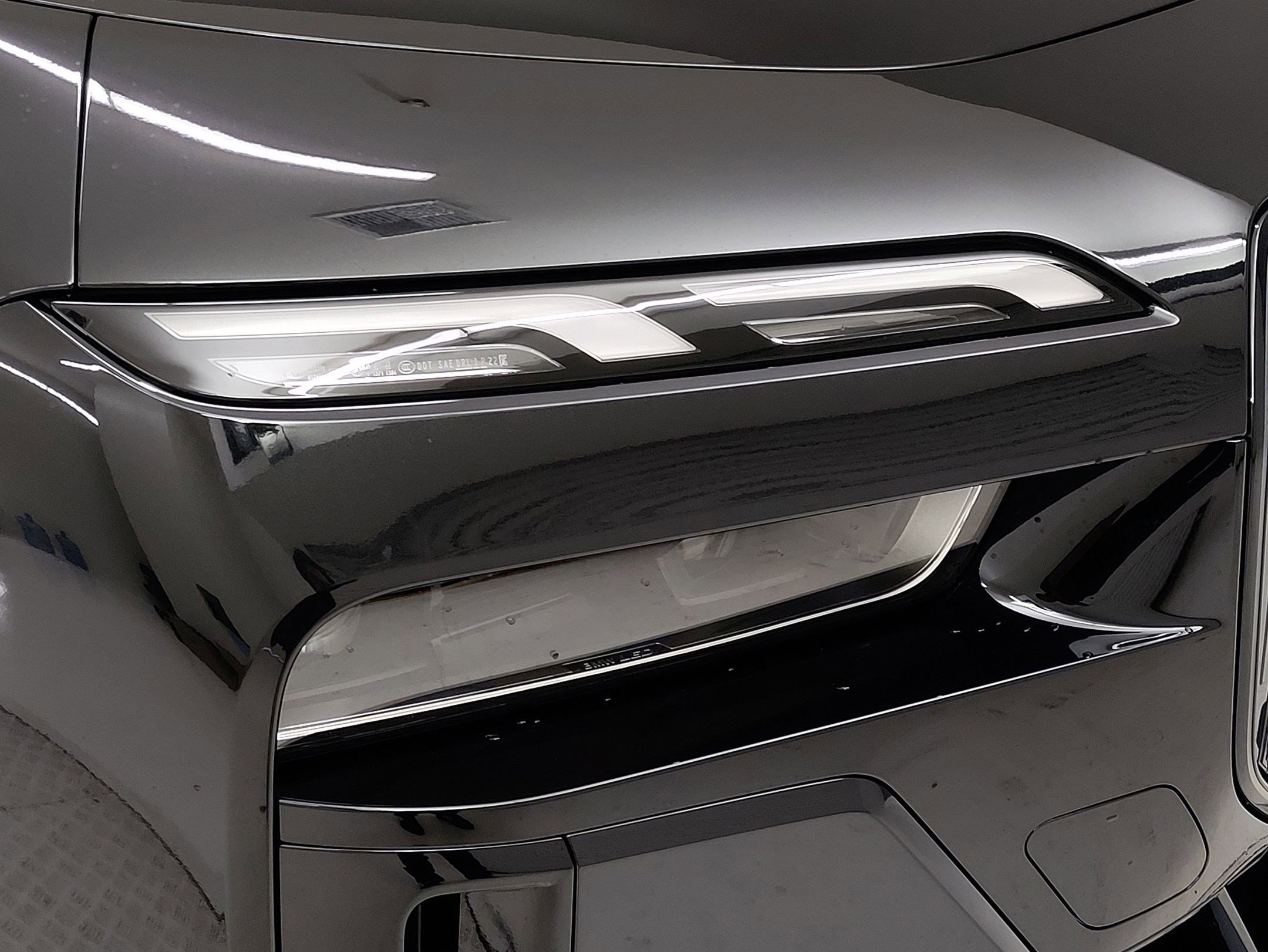 New 2026 BMW 750e xDrive image 3