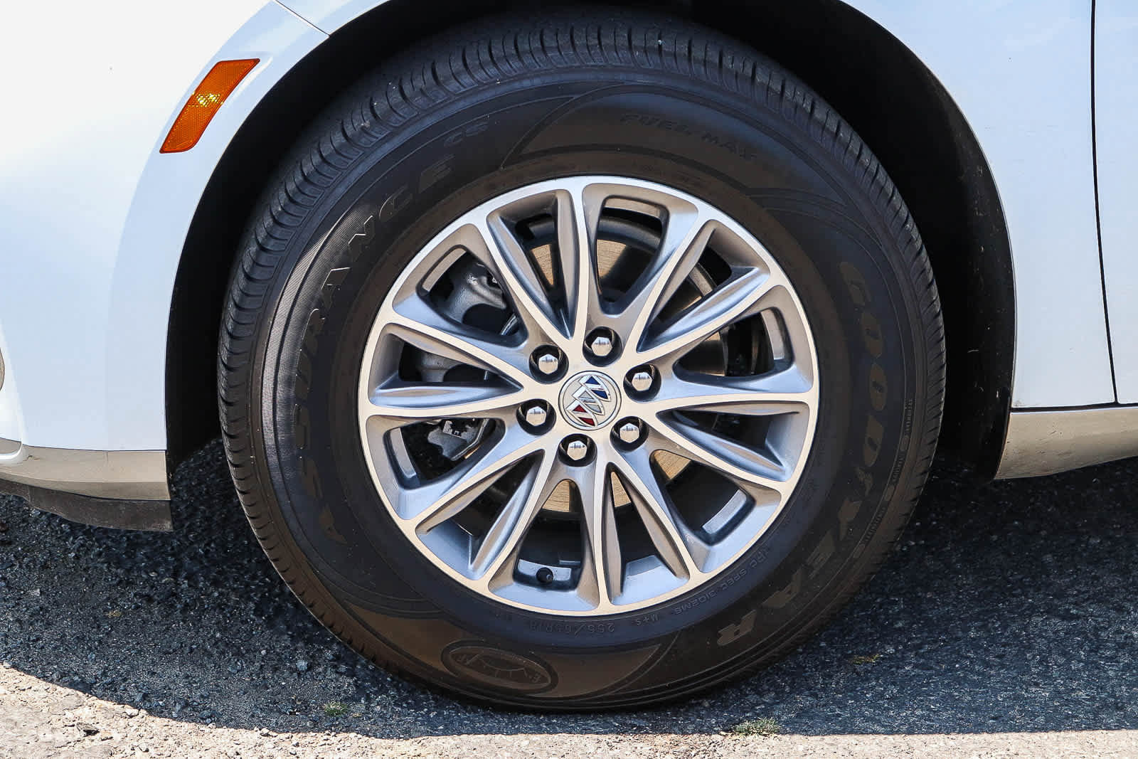 Used 2023 Buick Enclave Essence FWD image 12