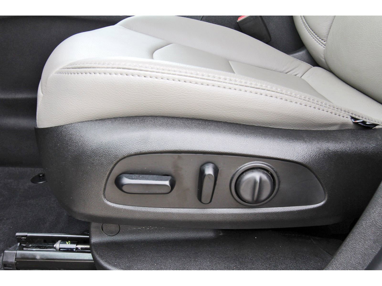 Used 2021 Chevrolet Equinox LT image 24