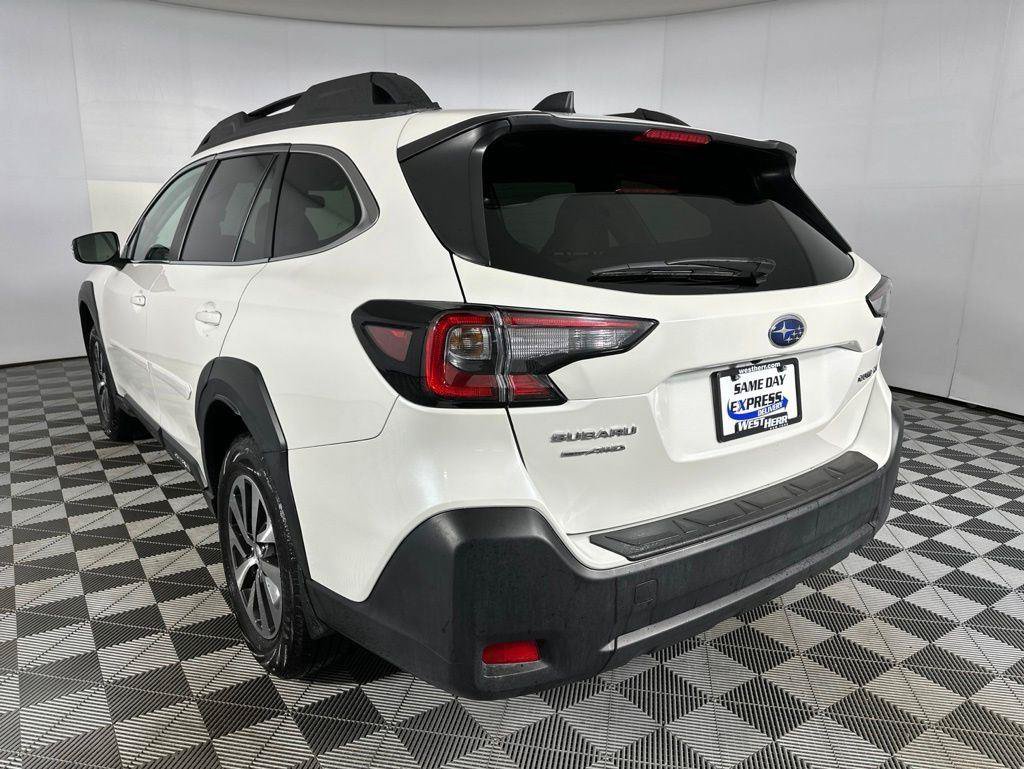 Used 2025 Subaru Outback Premium AWD/4WD image 8